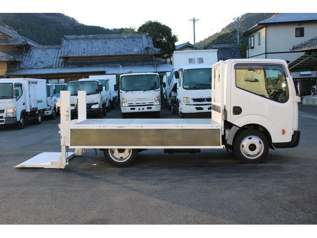 日産アトラス平ボディ小型（2t・3t）[写真13]