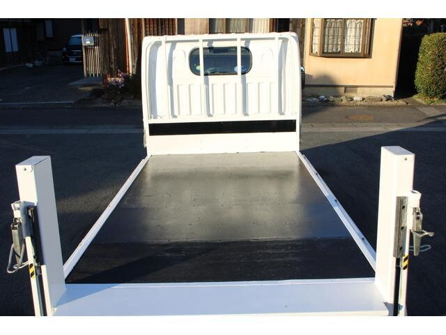 日産アトラス平ボディ小型（2t・3t）[写真14]