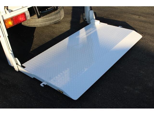 日産アトラス平ボディ小型（2t・3t）[写真15]