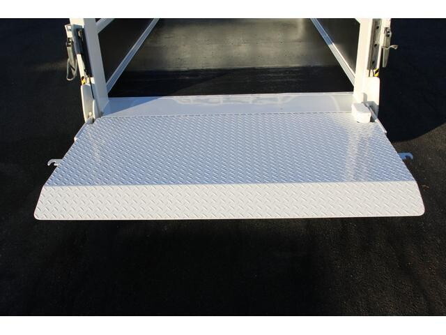 日産アトラス平ボディ小型（2t・3t）[写真16]