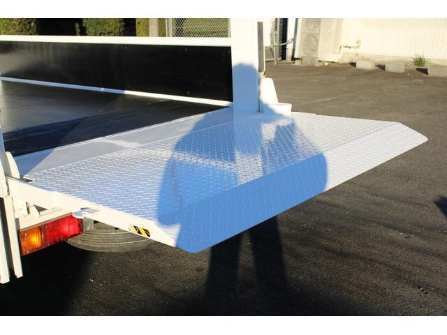 日産アトラス平ボディ小型（2t・3t）[写真20]