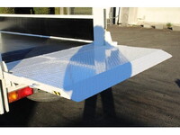 日産アトラス平ボディ小型（2t・3t）[写真21]