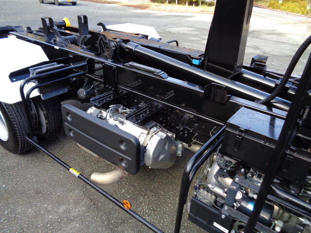 いすゞフォワードコンテナ専用車中型（4t）[写真15]