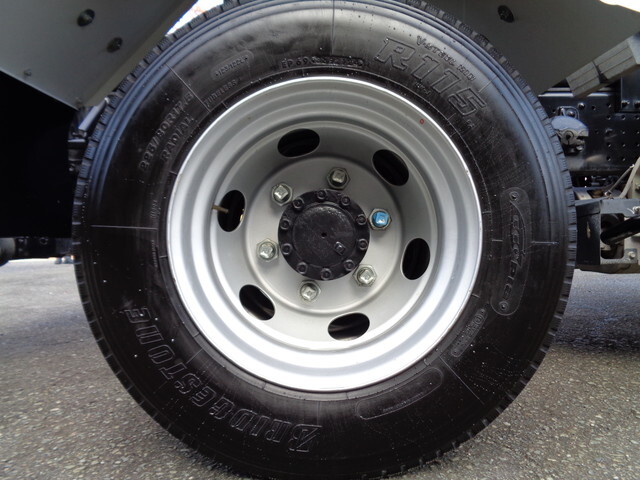 いすゞフォワードコンテナ専用車中型（4t）[写真21]