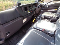 いすゞフォワードコンテナ専用車中型（4t）[写真25]