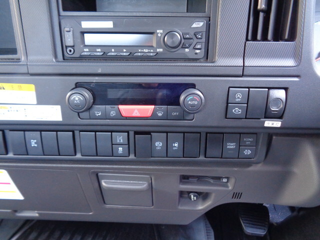 いすゞフォワードコンテナ専用車中型（4t）[写真28]