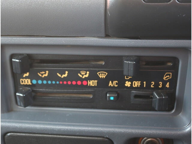 いすゞエルフダンプ小型（2t・3t）[写真37]