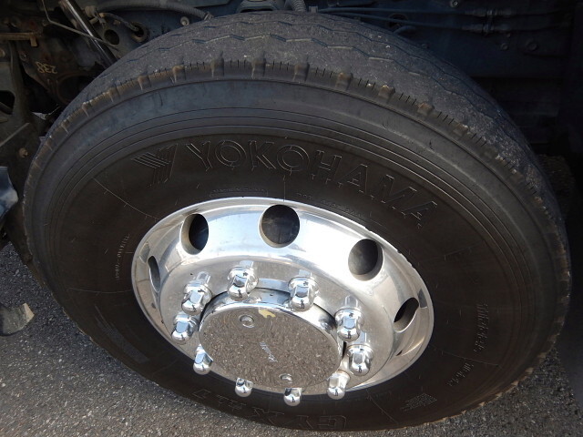 いすゞギガダンプ大型（10t）[写真13]