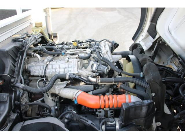 三菱ふそうキャンター平ボディ小型（2t・3t）[写真10]