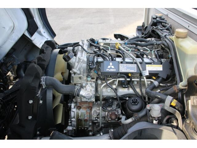 三菱ふそうキャンター平ボディ小型（2t・3t）[写真11]