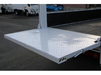 三菱ふそうキャンター平ボディ小型（2t・3t）[写真14]