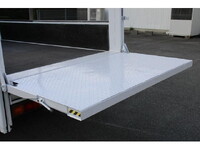 三菱ふそうキャンター平ボディ小型（2t・3t）[写真17]