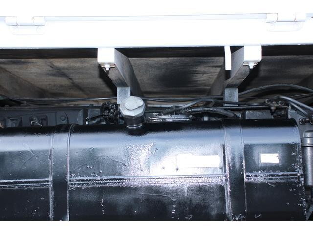 三菱ふそうキャンター平ボディ小型（2t・3t）[写真25]