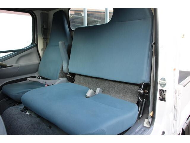 三菱ふそうキャンター平ボディ小型（2t・3t）[写真33]