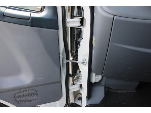 三菱ふそうキャンター平ボディ小型（2t・3t）[写真35]