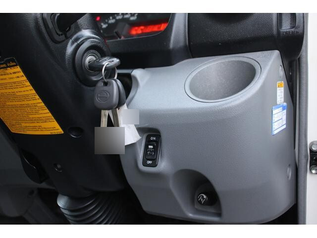 日野デュトロ平ボディ小型（2t・3t）[写真19]