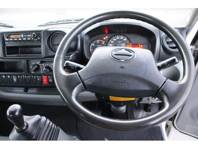 日野デュトロ平ボディ小型（2t・3t）[写真28]