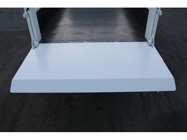 日野デュトロ平ボディ小型（2t・3t）[写真07]