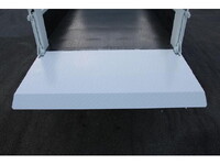 日野デュトロ平ボディ小型（2t・3t）[写真08]