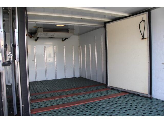 三菱ふそうキャンター冷凍車（冷蔵車）小型（2t・3t）[写真16]