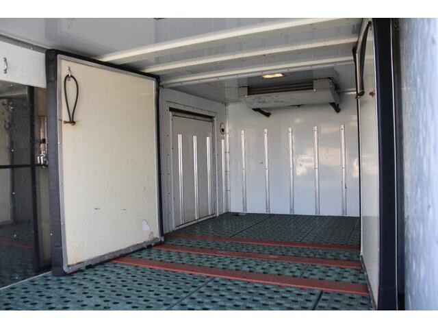 三菱ふそうキャンター冷凍車（冷蔵車）小型（2t・3t）[写真18]