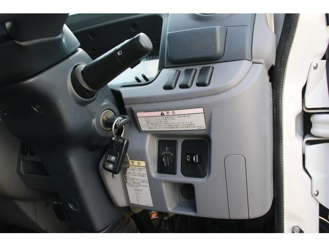 三菱ふそうキャンター冷凍車（冷蔵車）小型（2t・3t）[写真32]