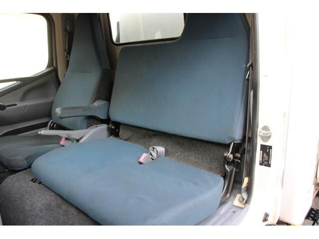 三菱ふそうキャンター冷凍車（冷蔵車）小型（2t・3t）[写真38]