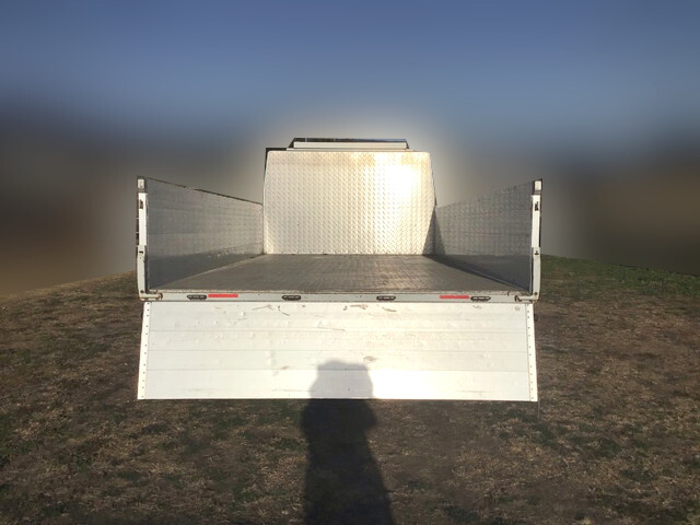 三菱ふそうキャンターアルミブロック小型（2t・3t）[写真11]