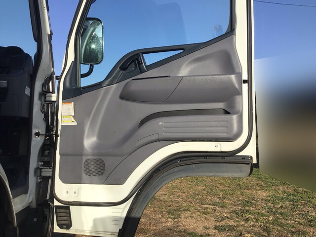 三菱ふそうキャンターアルミブロック小型（2t・3t）[写真28]