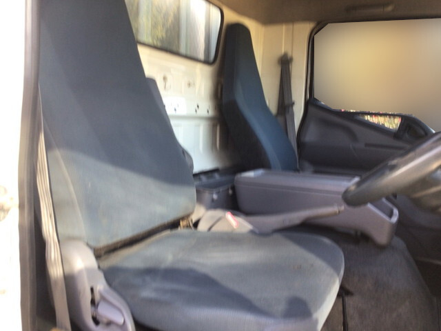 三菱ふそうキャンターアルミブロック小型（2t・3t）[写真29]