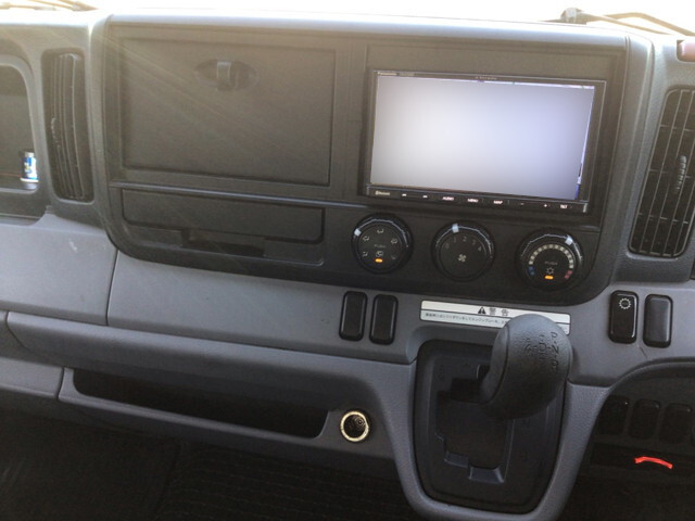 三菱ふそうキャンターアルミブロック小型（2t・3t）[写真35]