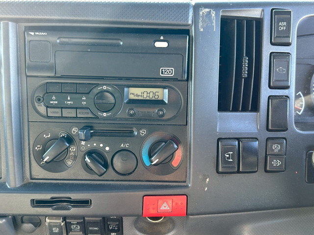 いすゞエルフ冷蔵冷凍ウイング小型（2t・3t）[写真25]