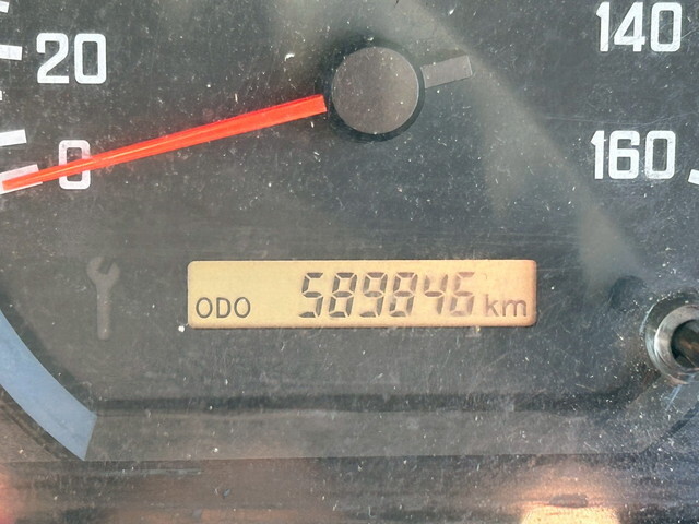 いすゞエルフ冷蔵冷凍ウイング小型（2t・3t）[写真26]