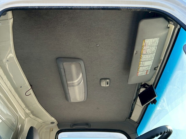 いすゞエルフ冷蔵冷凍ウイング小型（2t・3t）[写真27]