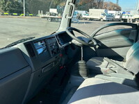 いすゞエルフ冷蔵冷凍ウイング小型（2t・3t）[写真29]