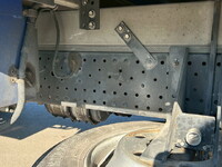 いすゞエルフ冷蔵冷凍ウイング小型（2t・3t）[写真37]