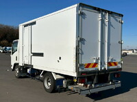 いすゞエルフ冷蔵冷凍ウイング小型（2t・3t）[写真05]