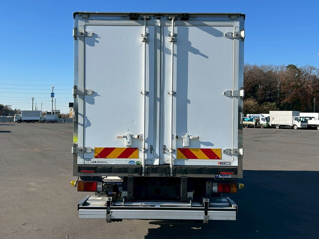 いすゞエルフ冷蔵冷凍ウイング小型（2t・3t）[写真07]