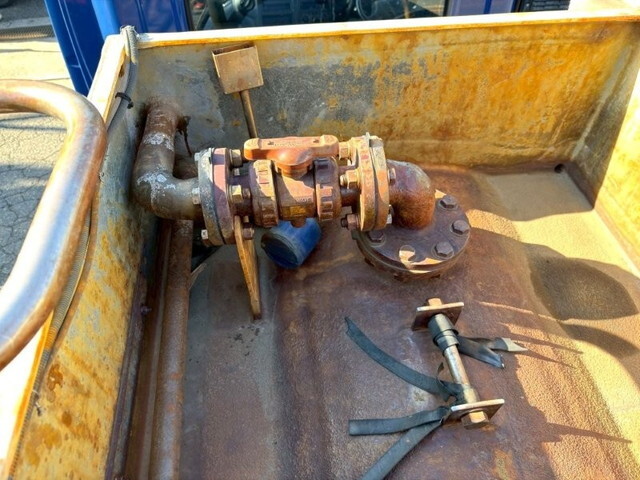 日野デュトロタンク車（タンクローリー）小型（2t・3t）[写真11]