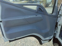 三菱ふそうキャンターコンテナ専用車小型（2t・3t）[写真21]