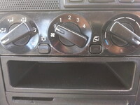 三菱ふそうキャンターコンテナ専用車小型（2t・3t）[写真35]