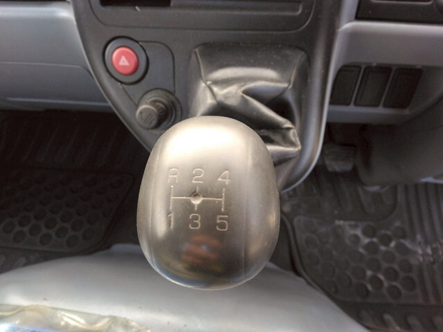 三菱ふそうキャンターコンテナ専用車小型（2t・3t）[写真35]