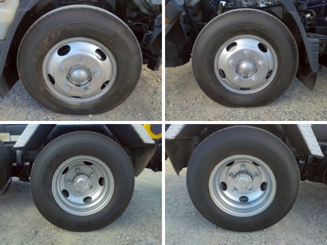 三菱ふそうキャンターコンテナ専用車小型（2t・3t）[写真40]