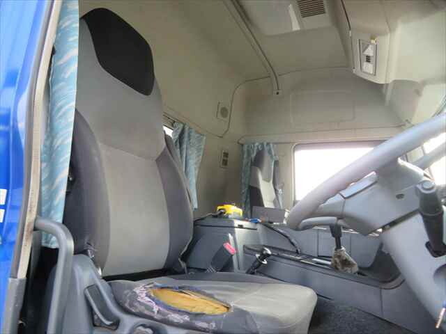 三菱ふそうスーパーグレートコンテナ専用車大型（10t）[写真24]