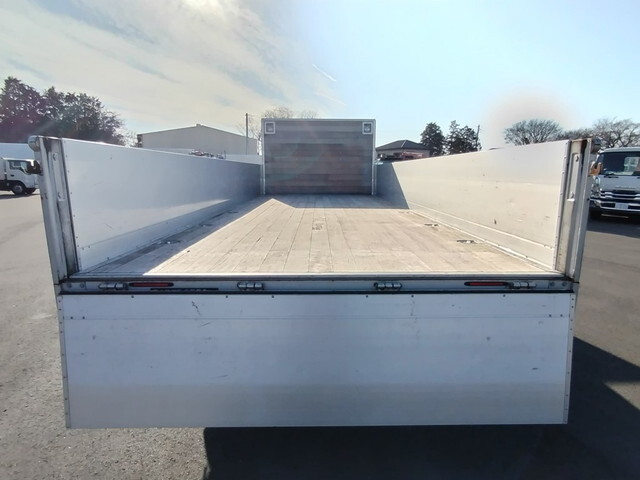 日野レンジャーアルミブロック中型（4t）[写真06]