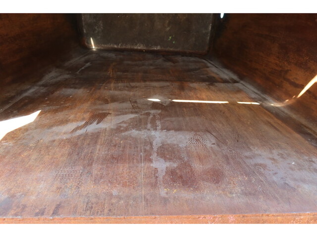 いすゞエルフパッカー車（塵芥車）小型（2t・3t）[写真14]