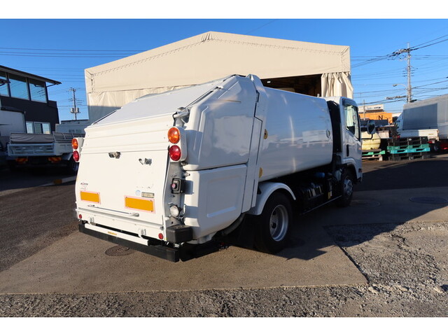 いすゞエルフパッカー車（塵芥車）小型（2t・3t）[写真02]