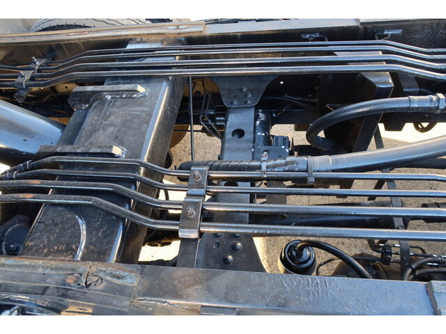 いすゞエルフパッカー車（塵芥車）小型（2t・3t）[写真20]