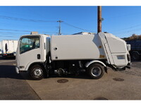 いすゞエルフパッカー車（塵芥車）小型（2t・3t）[写真05]