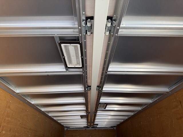 いすゞフォワードアルミバン増トン（6t・8t）[写真13]